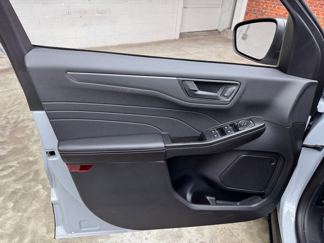 2025 Ford Escape Active photo 10