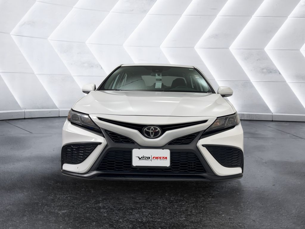 2023 Toyota Camry SE photo 2