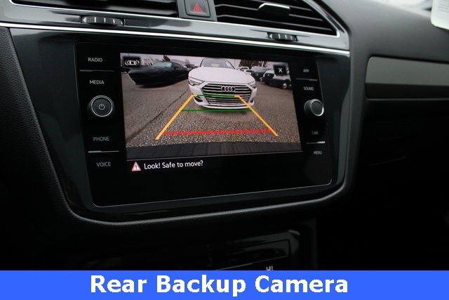 2023 Volkswagen Tiguan SE R-Line Black photo 3