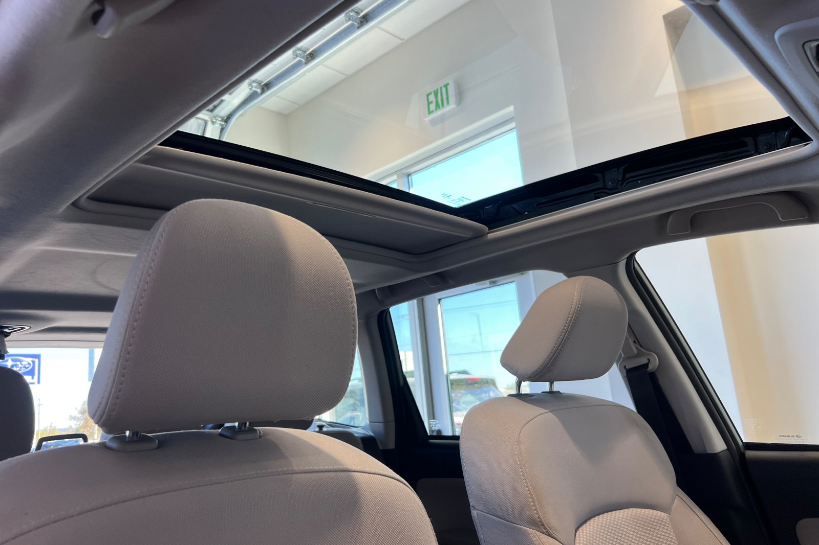 2016 Subaru Forester 2.5i Premium photo 15
