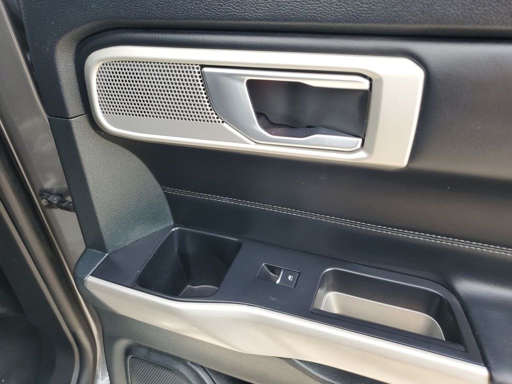 2023 Ford Explorer Limited photo 43