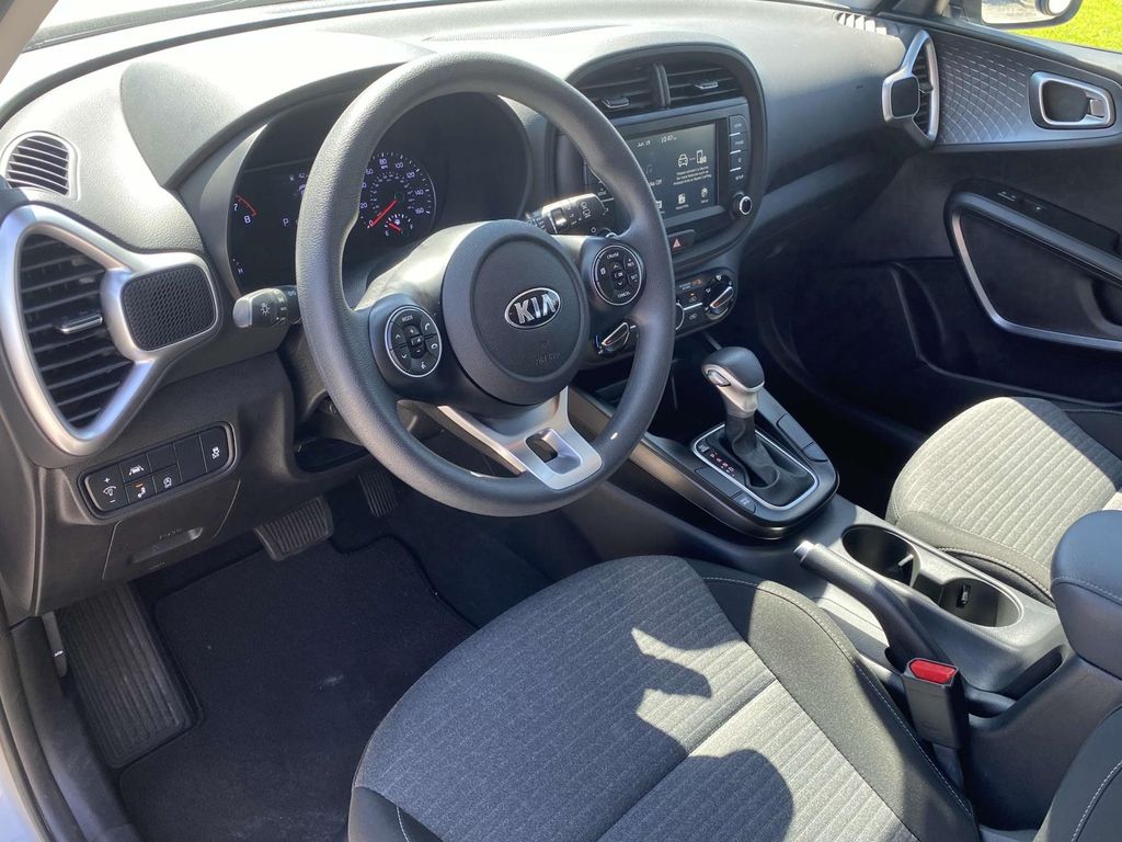 2021 Kia Soul S photo 13