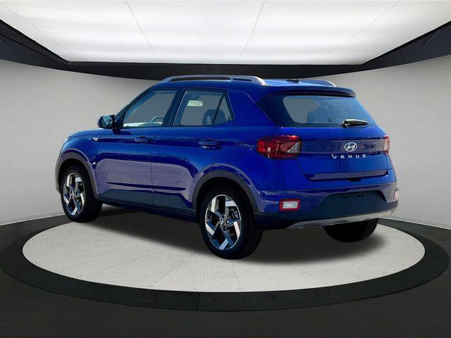 2025 Hyundai Venue Limited photo 5