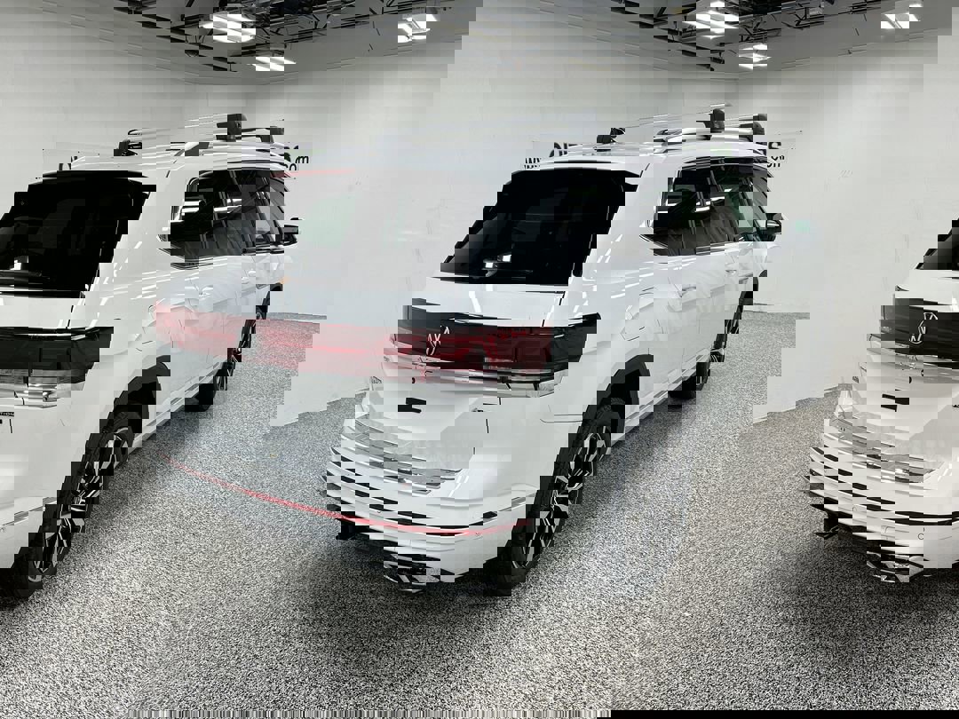 2026 Volkswagen Atlas SEL Premium R-Line photo 4