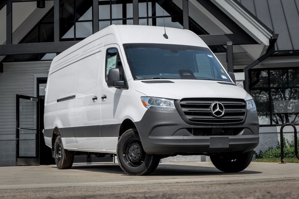 2025 Mercedes-Benz Sprinter Cargo Van Base's photo