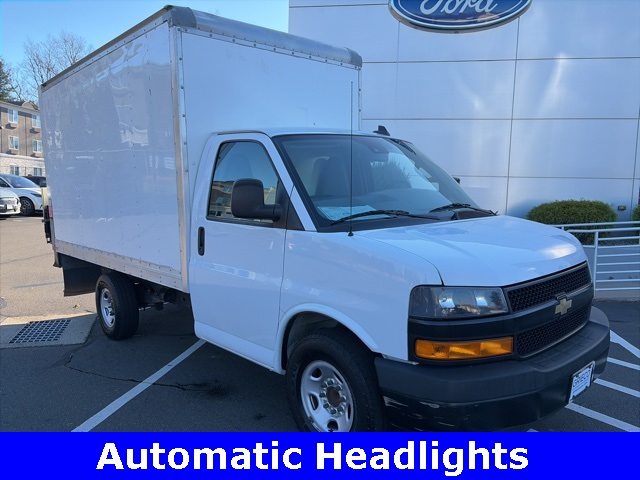 2021 Chevrolet Express Cutaway Base