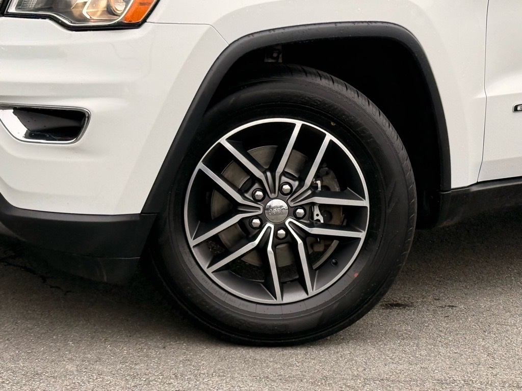 2018 Jeep Grand Cherokee Limited photo 25
