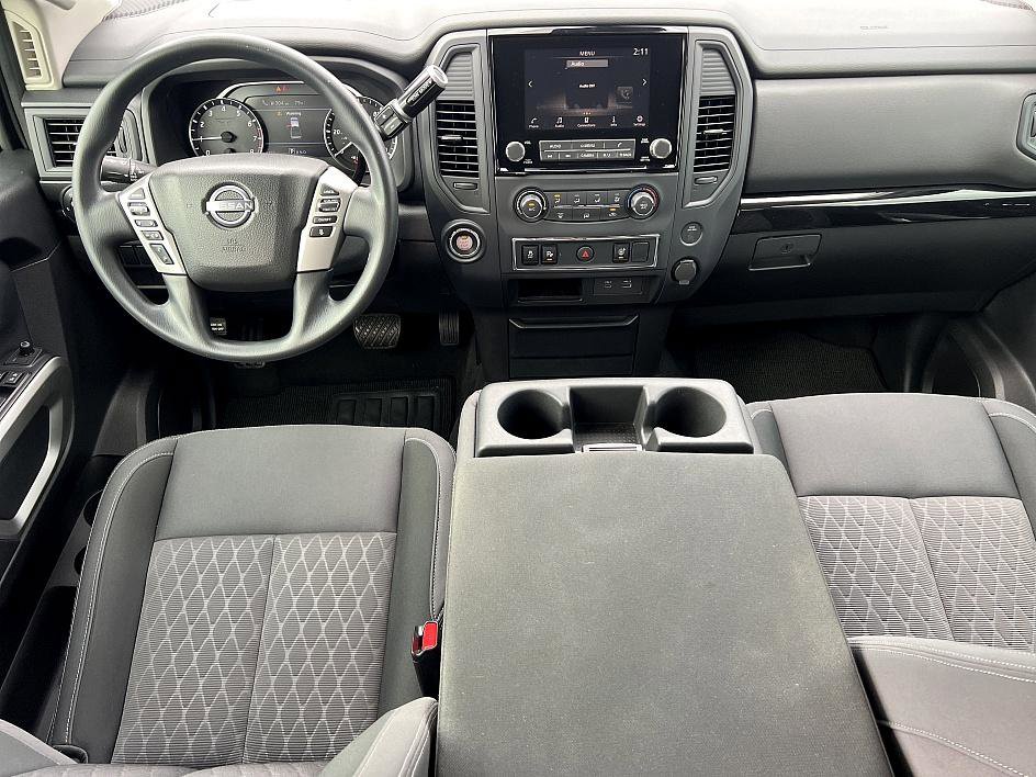 2024 Nissan Titan SV photo 17