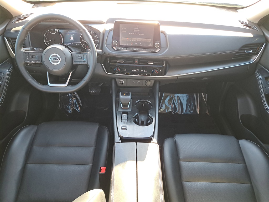 2021 Nissan Rogue SV photo 16