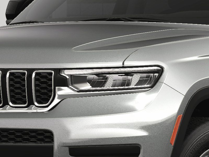 2025 Jeep Grand Cherokee Laredo X photo 13