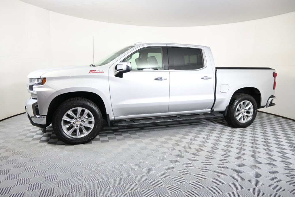 Used 2021 Chevrolet Silverado 1500 LTZ with VIN 1GCUYGED1MZ276915 for sale in Forest Lake, Minnesota