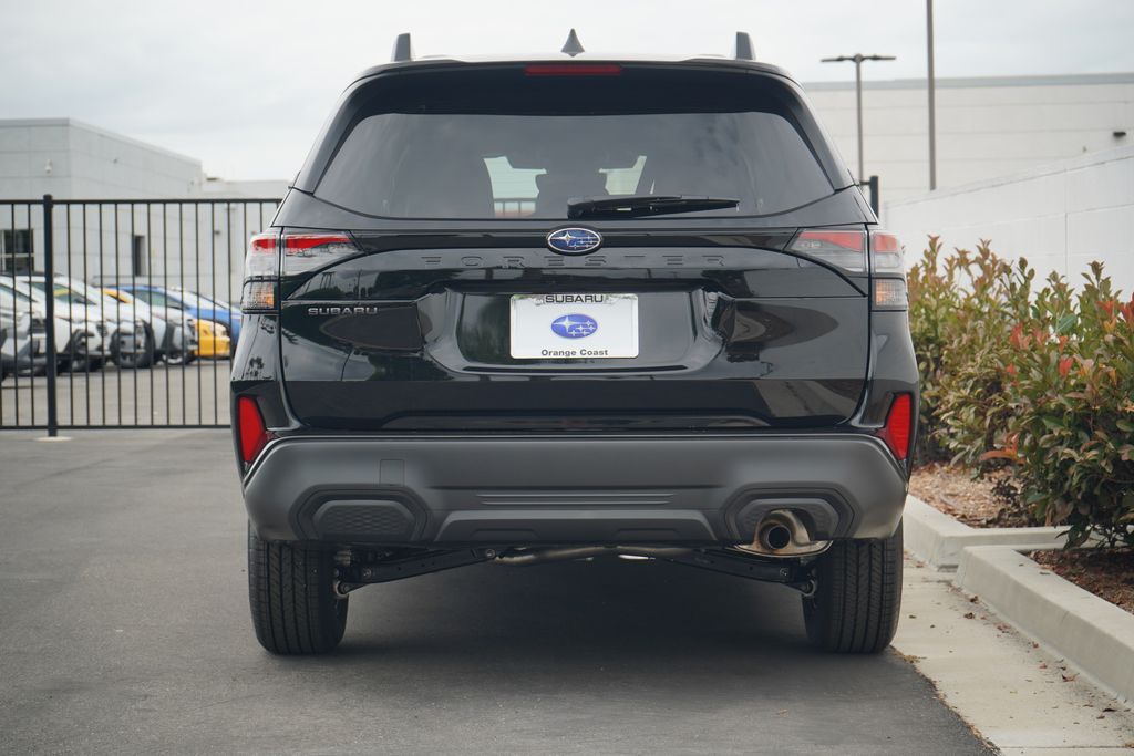2025 Subaru Forester Premium Base photo 3