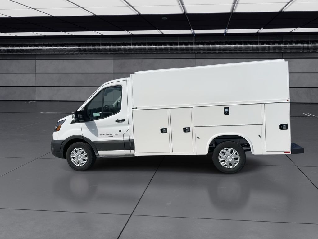 2024 Ford Transit Cutaway photo 5