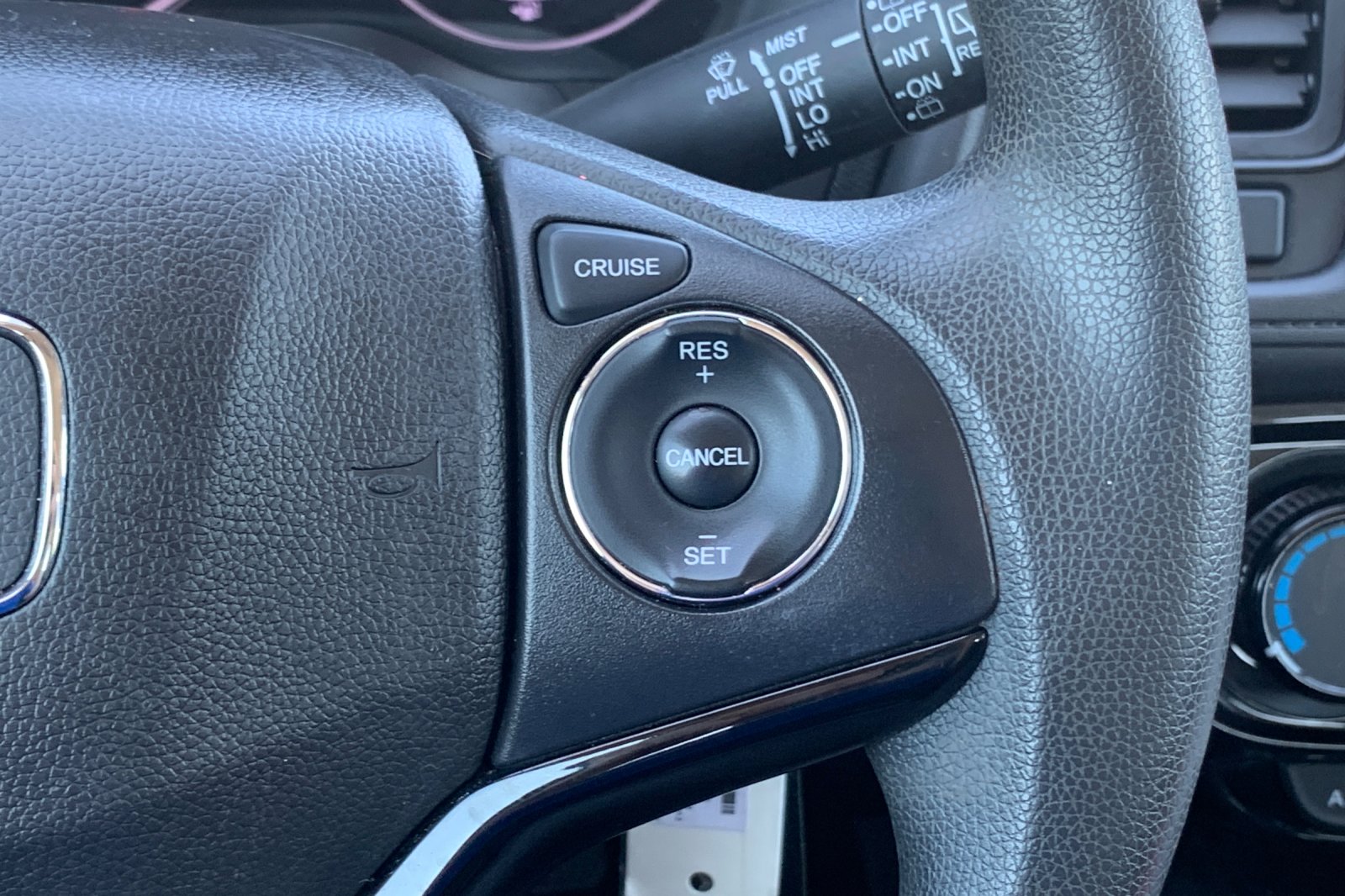 2020 Honda HR-V LX photo 32