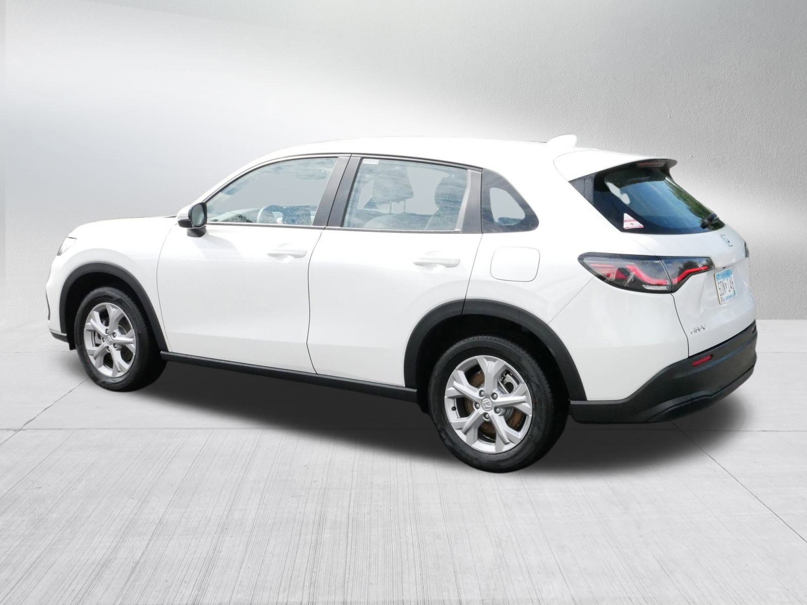 2025 Honda HR-V LX photo 4