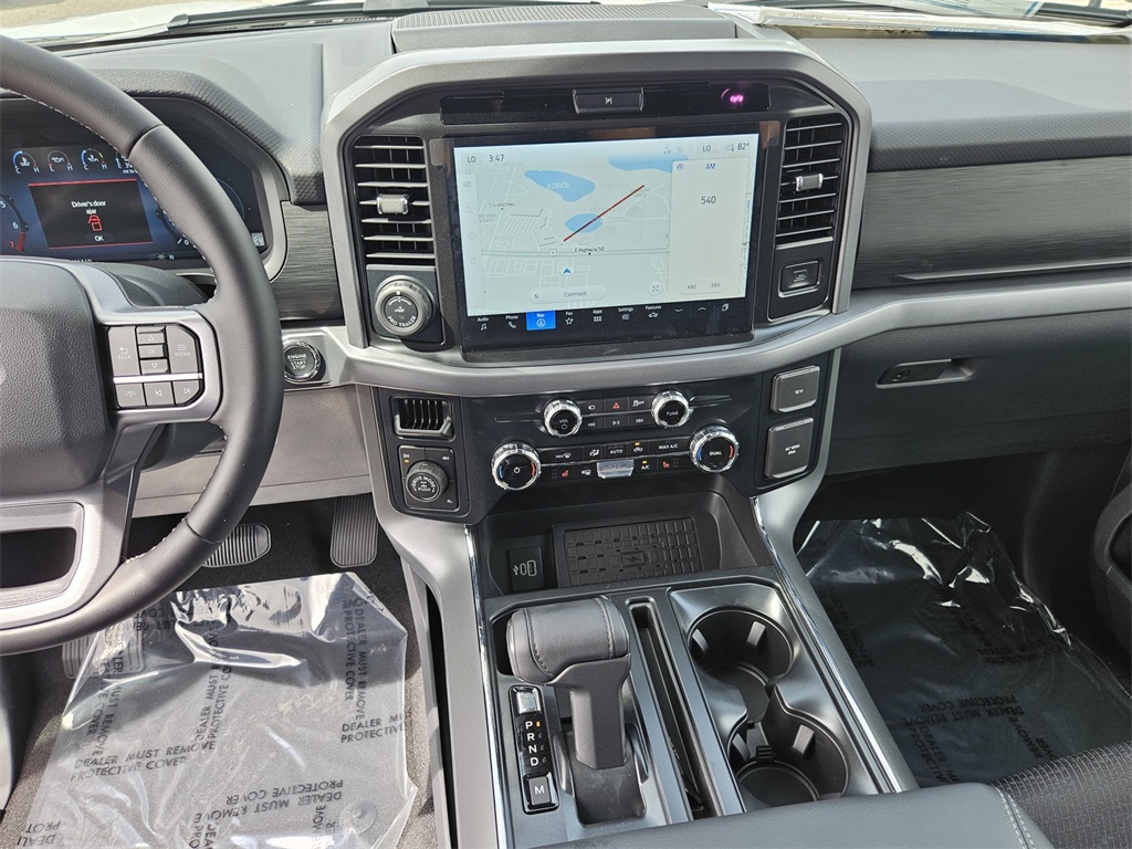 2025 Ford F-150 XLT photo 19