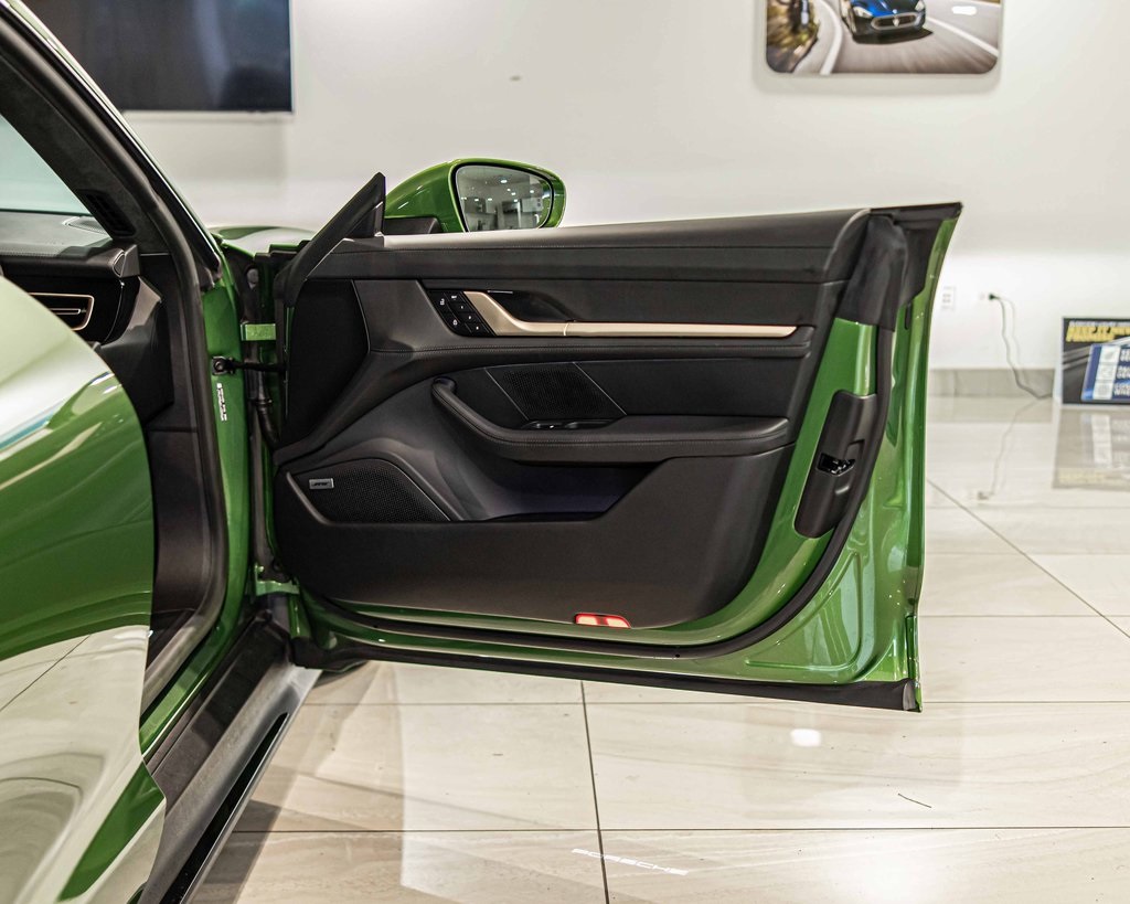 2023 PORSCHE TAYCAN - Image 39