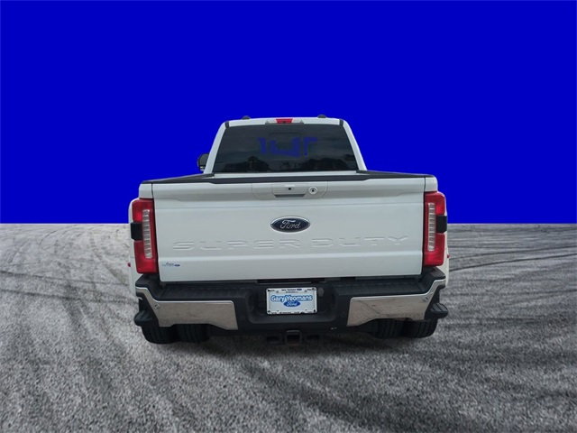 2023 Ford F-350 Lariat photo 4