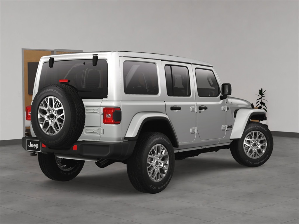 2025 Jeep Wrangler Sahara photo 4