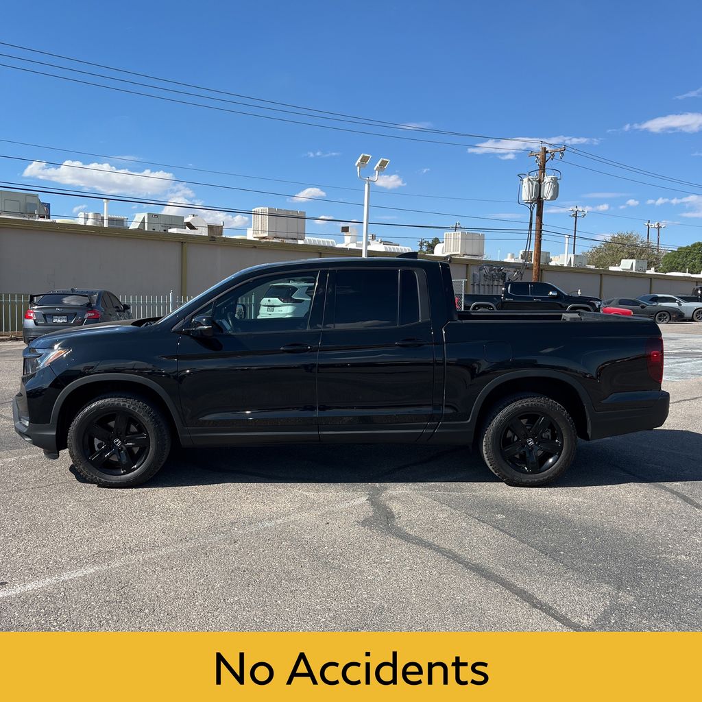 2023 Honda Ridgeline Black Edition photo 2