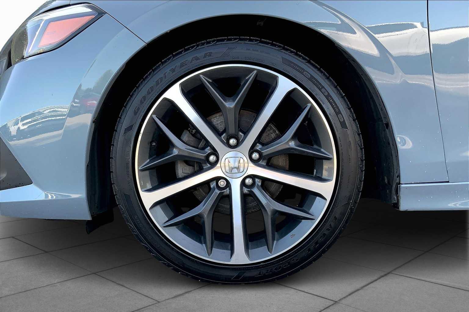 2024 Honda Civic Touring photo 10
