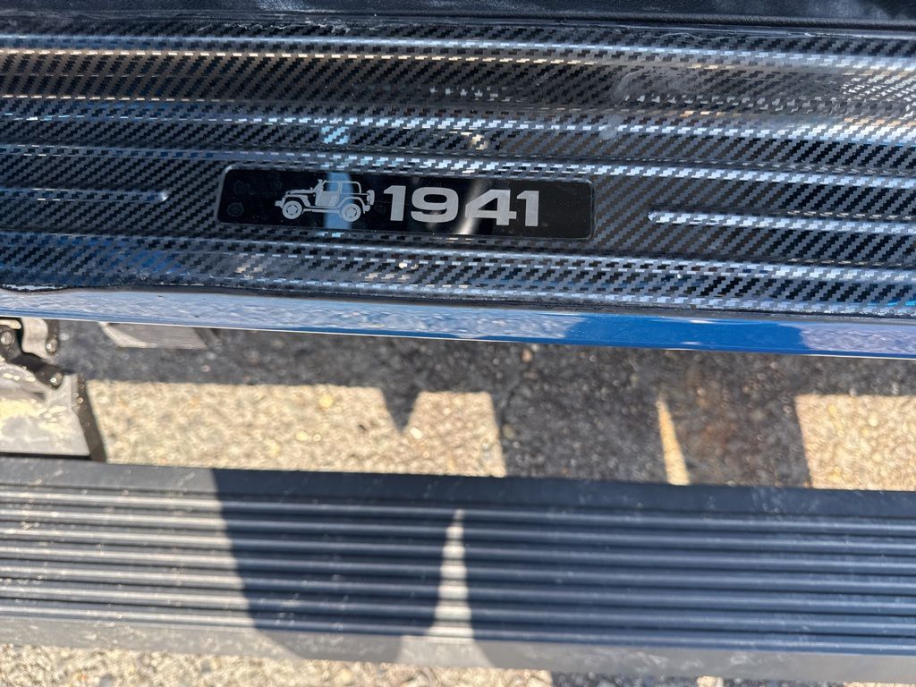 2024 Jeep Gladiator photo 32