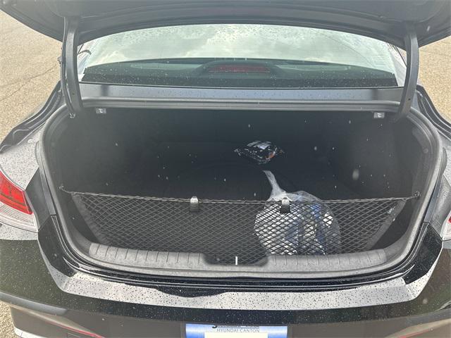 2025 Hyundai Elantra Hybrid Limited photo 17