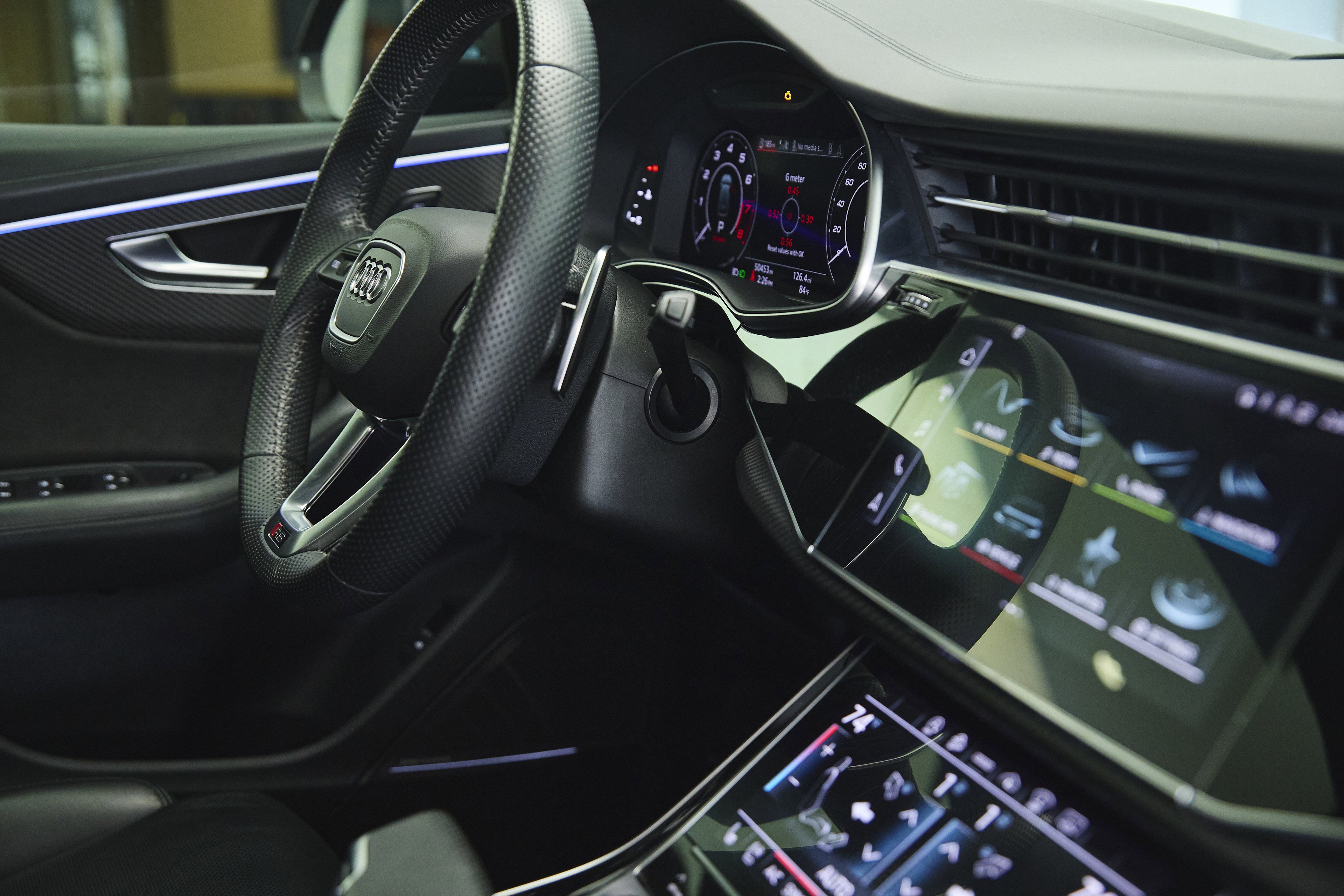 2021 Audi RS Q8 photo 27