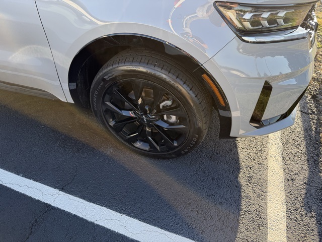 2023 Kia Sorento SX photo 3