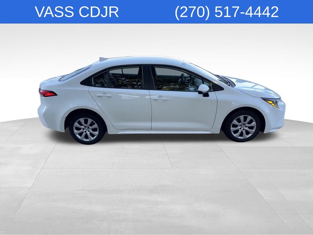 2024 Toyota Corolla LE photo 4