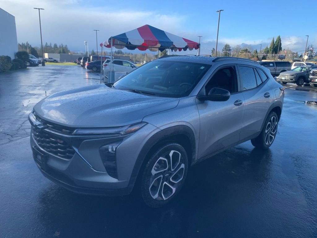 2025 Chevrolet Trax RS's photo