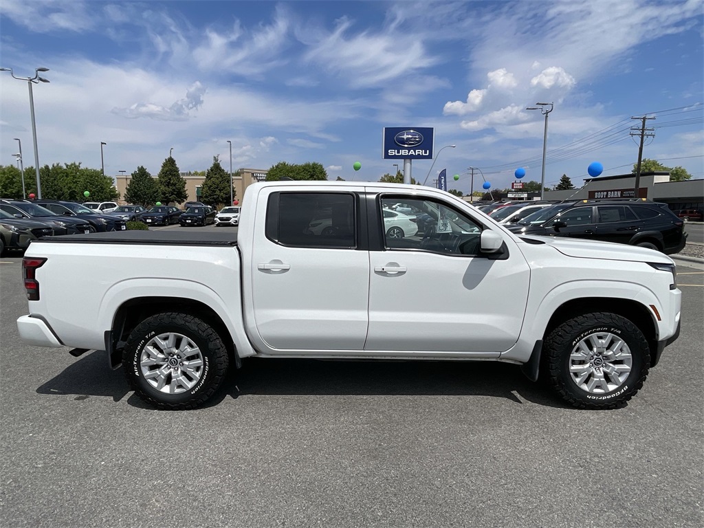 2023 Nissan Frontier SV photo 9