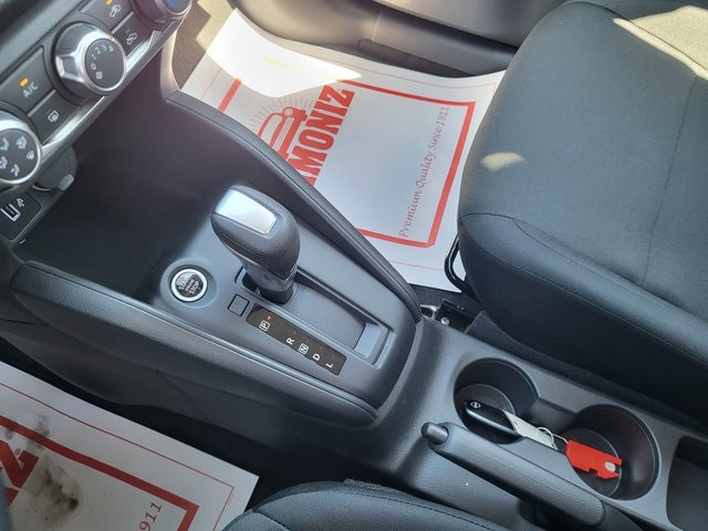 2025 Nissan Kicks Play S photo 16