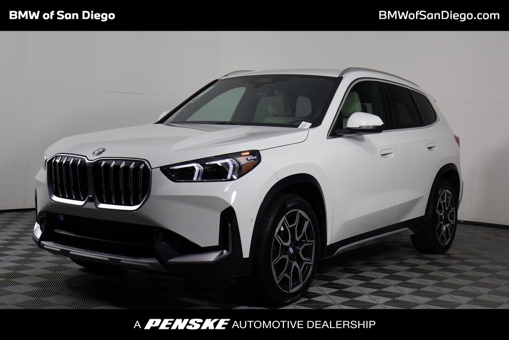 2025 BMW X1 28i's photo