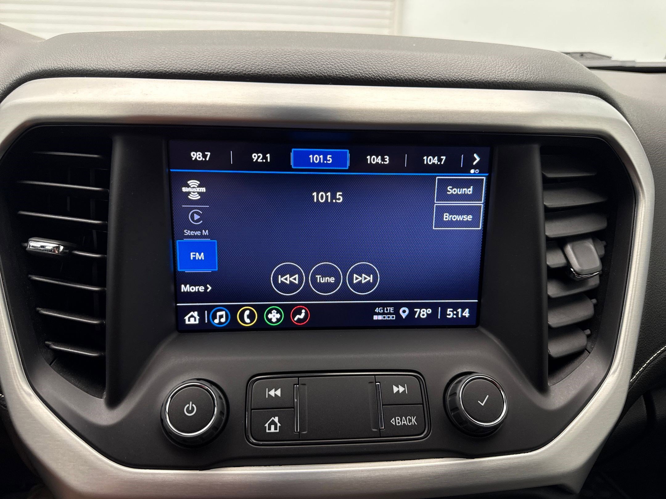 2021 Gmc Acadia SLE photo 34