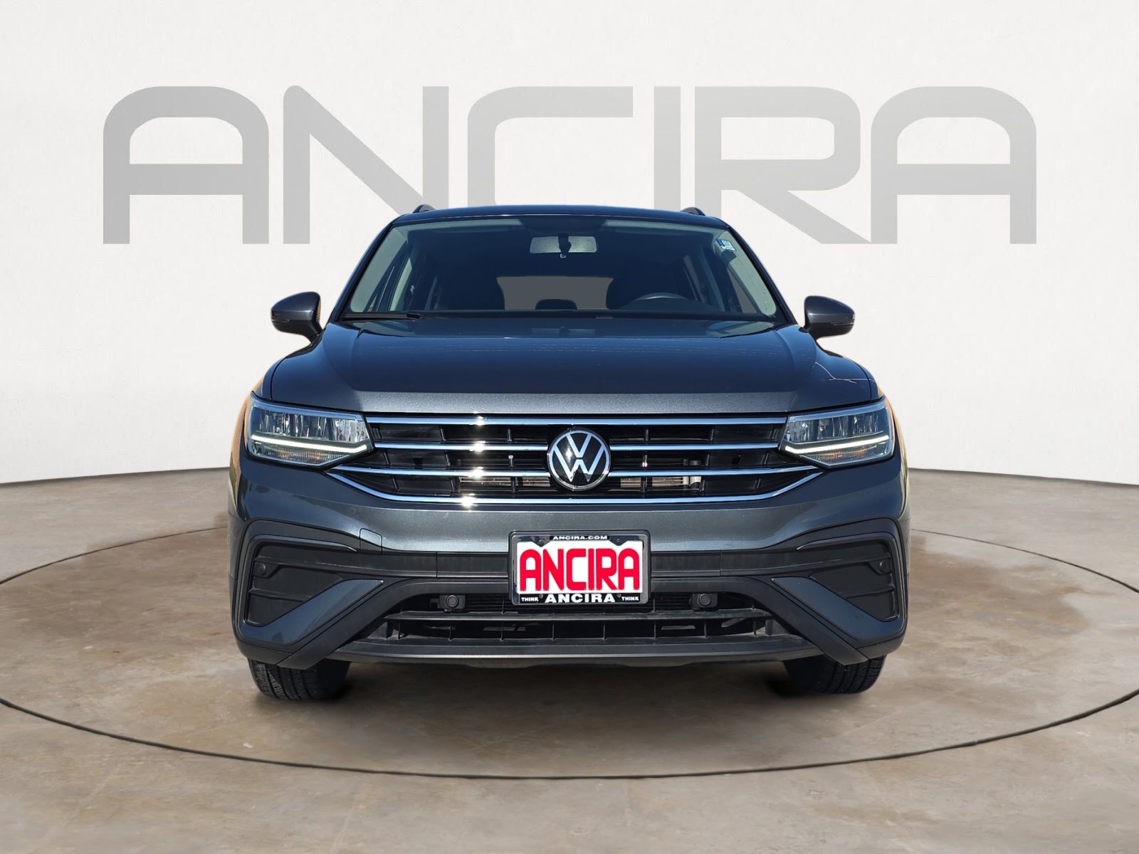 2022 Volkswagen Tiguan S photo 2