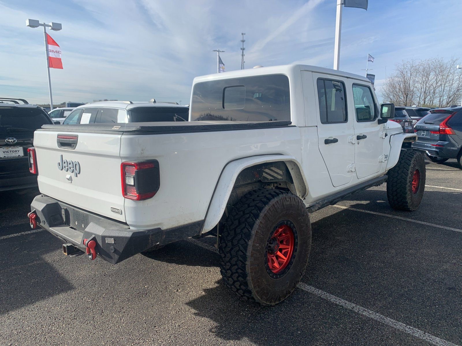 2020 Jeep Gladiator Overland photo 2
