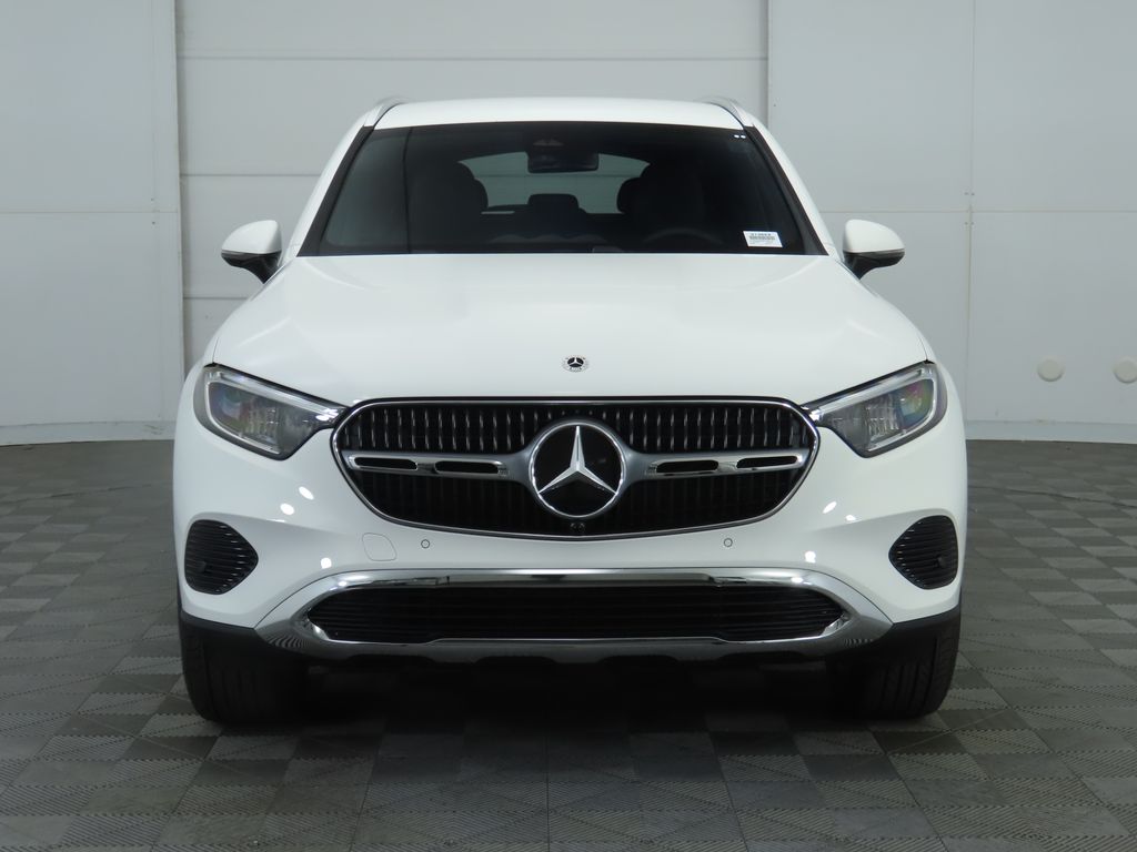 2025 Mercedes Benz GLC 300 photo 2