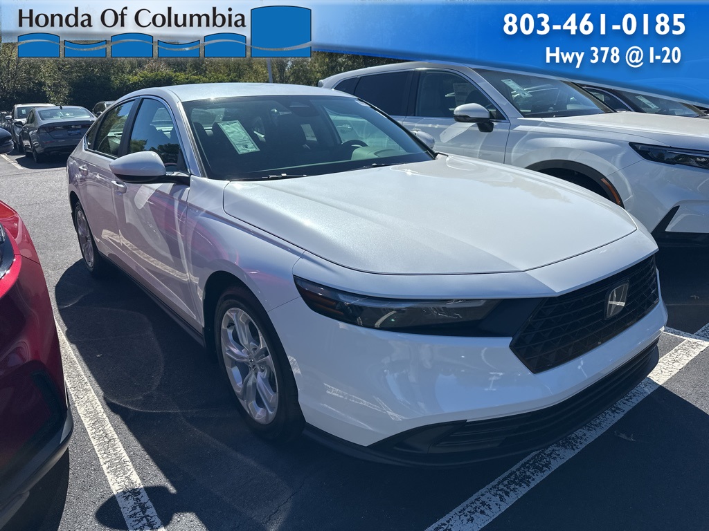 2025 Honda Accord LX's photo