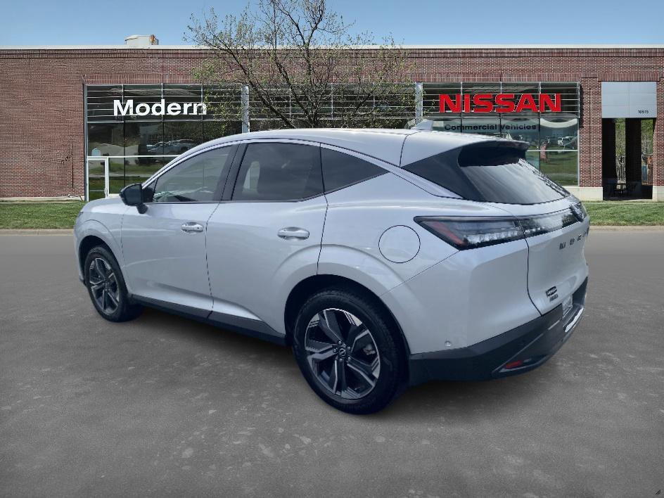 2025 Nissan Murano SL photo 2