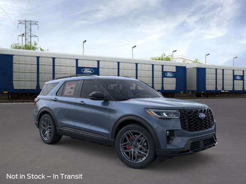 2025 Ford Explorer ST photo 4