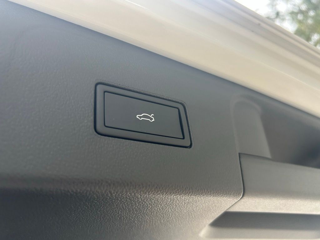 2026 Volkswagen Atlas SE Technology photo 35