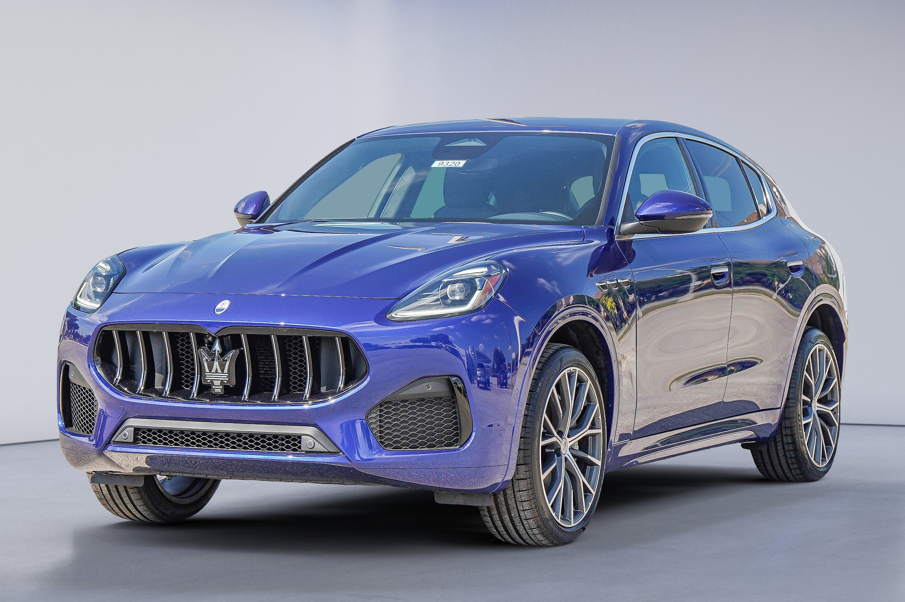 2025 Maserati Grecale photo 8