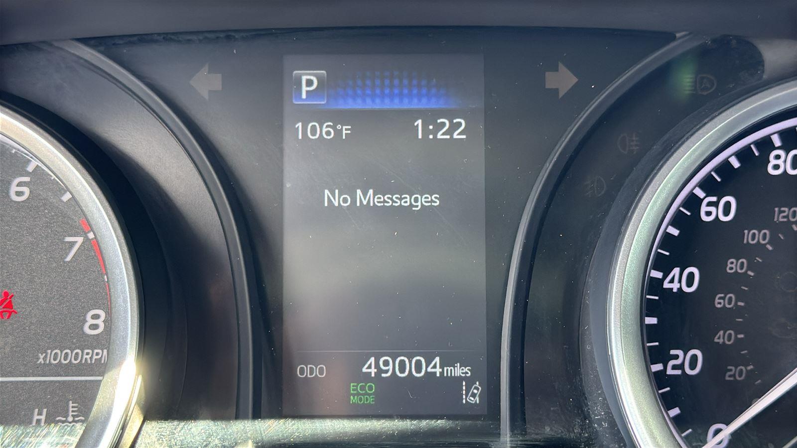 2023 Toyota Camry LE photo 9