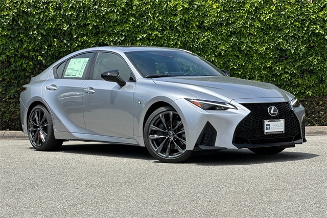 2025 Lexus IS 350 F SPORT photo 2