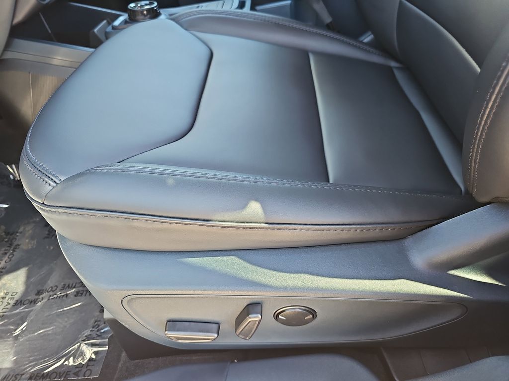2025 Ford Maverick Lariat photo 26