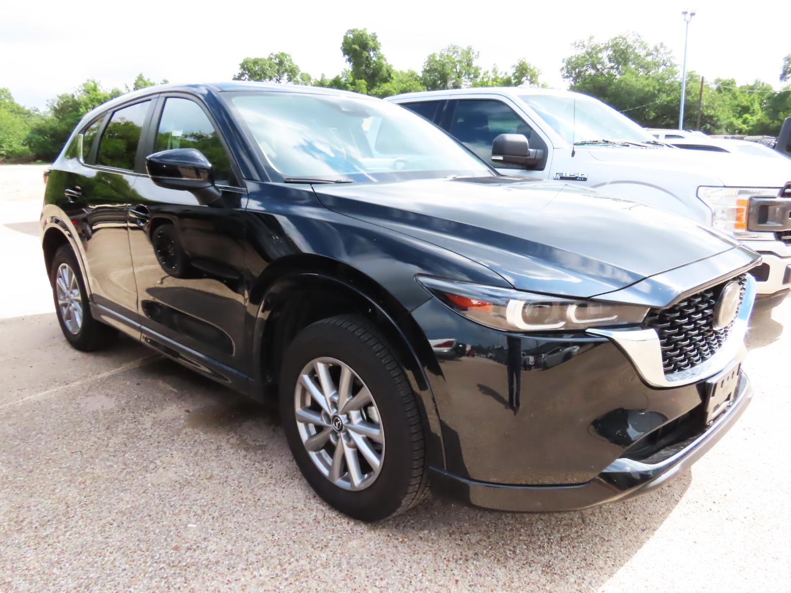 2024 Mazda CX-5 2.5 S Preferred photo 3