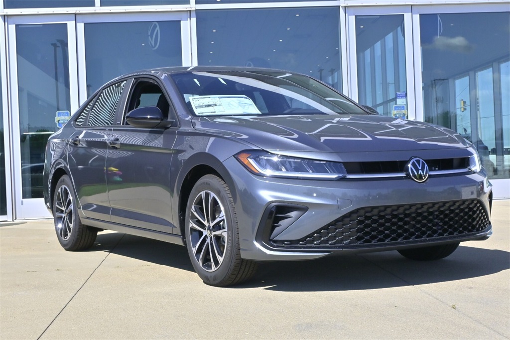 2025 Volkswagen Jetta Sport's photo