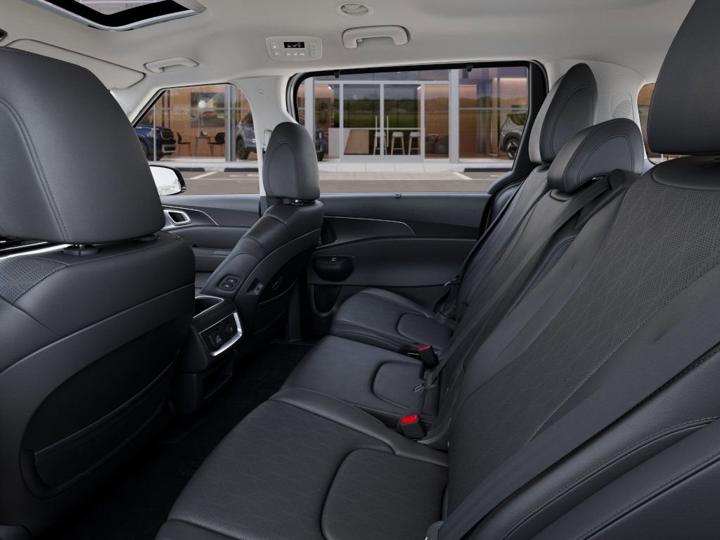 2026 Kia Carnival SX photo 18