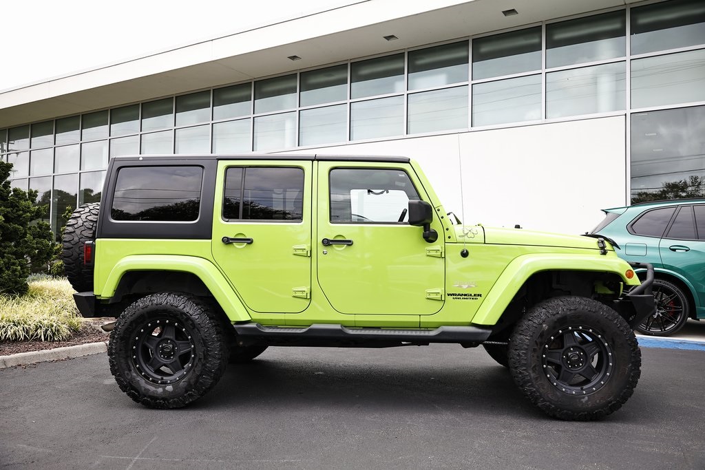 2013 Jeep Wrangler Unlimited Sahara photo 4